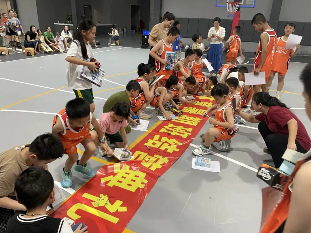 借助运动心理学家指导篮球运动员减压的方案_1