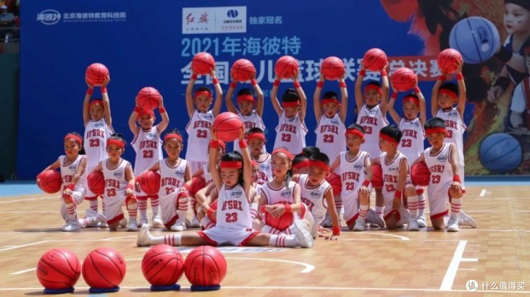 职业球员如何通过联赛提升竞技水平_1